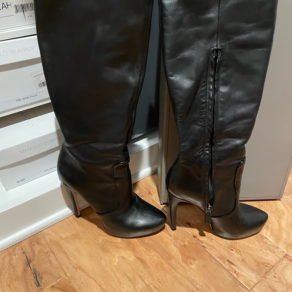 BCBG New Dress Calf Platform Boots Sz 8.5